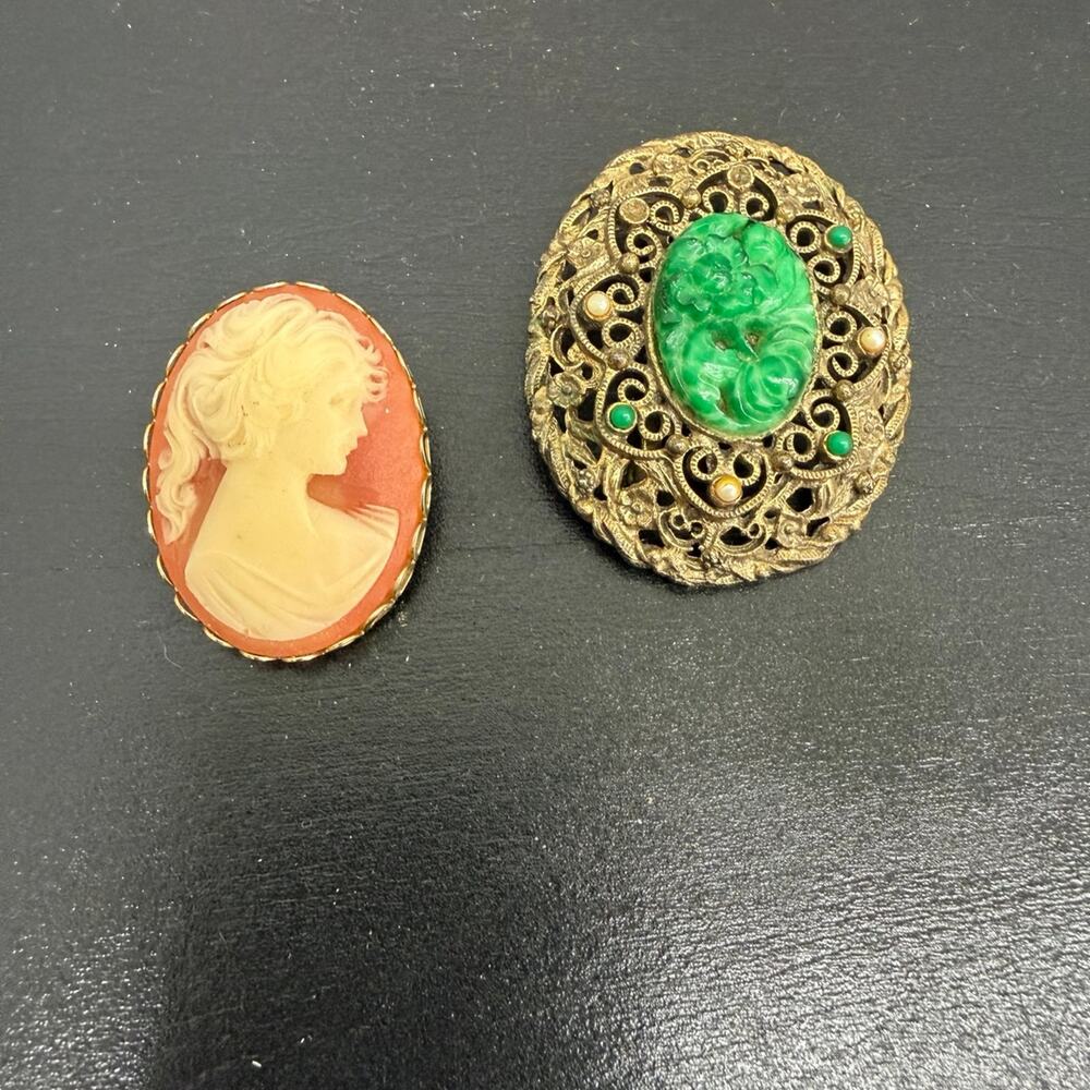 Vintage Brooch Lot Of 2 Cameo Gold Ornate Oval Green Peach